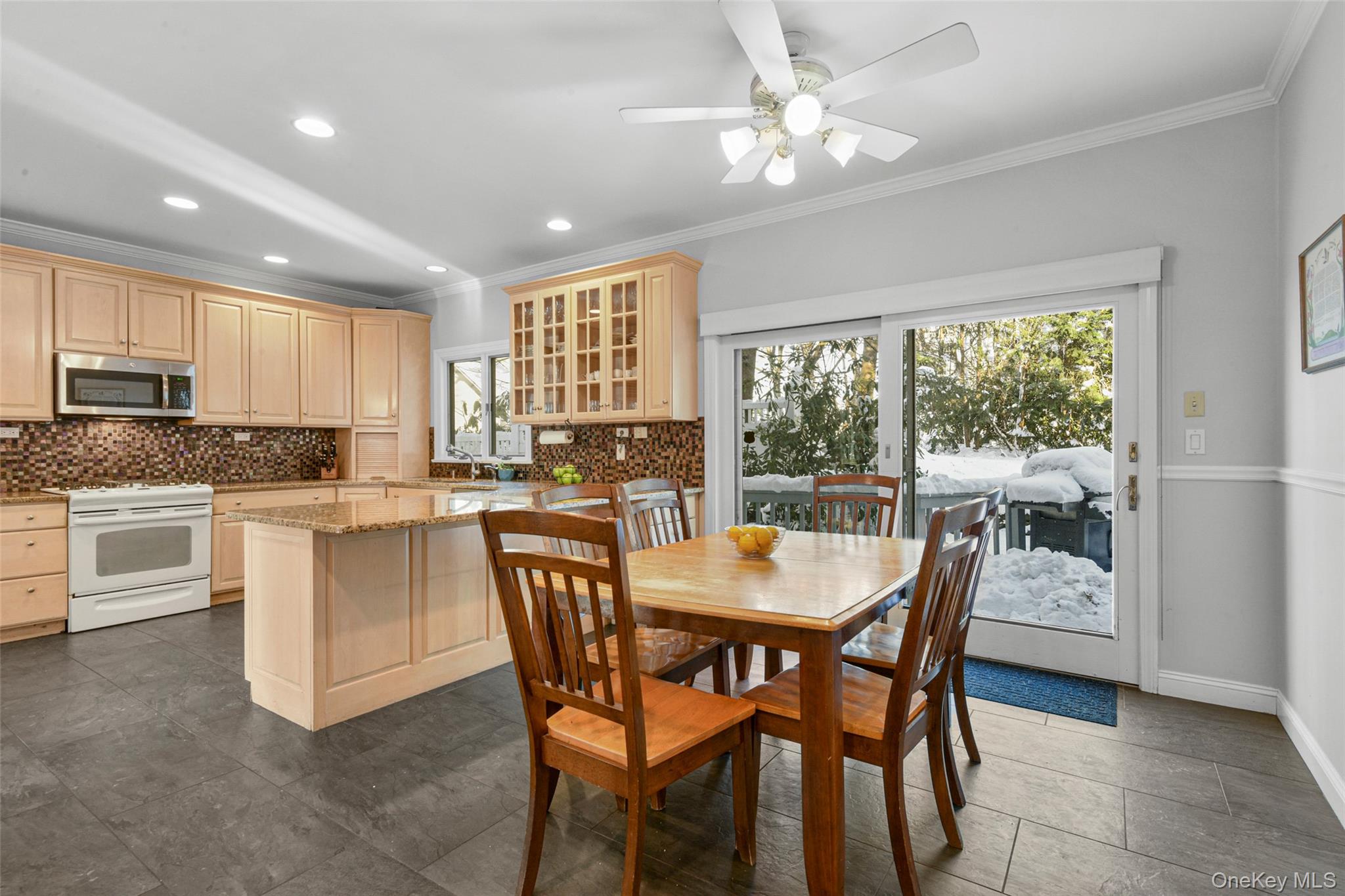 #11 photo, 35 Seton Road, Larchmont , NY 10538