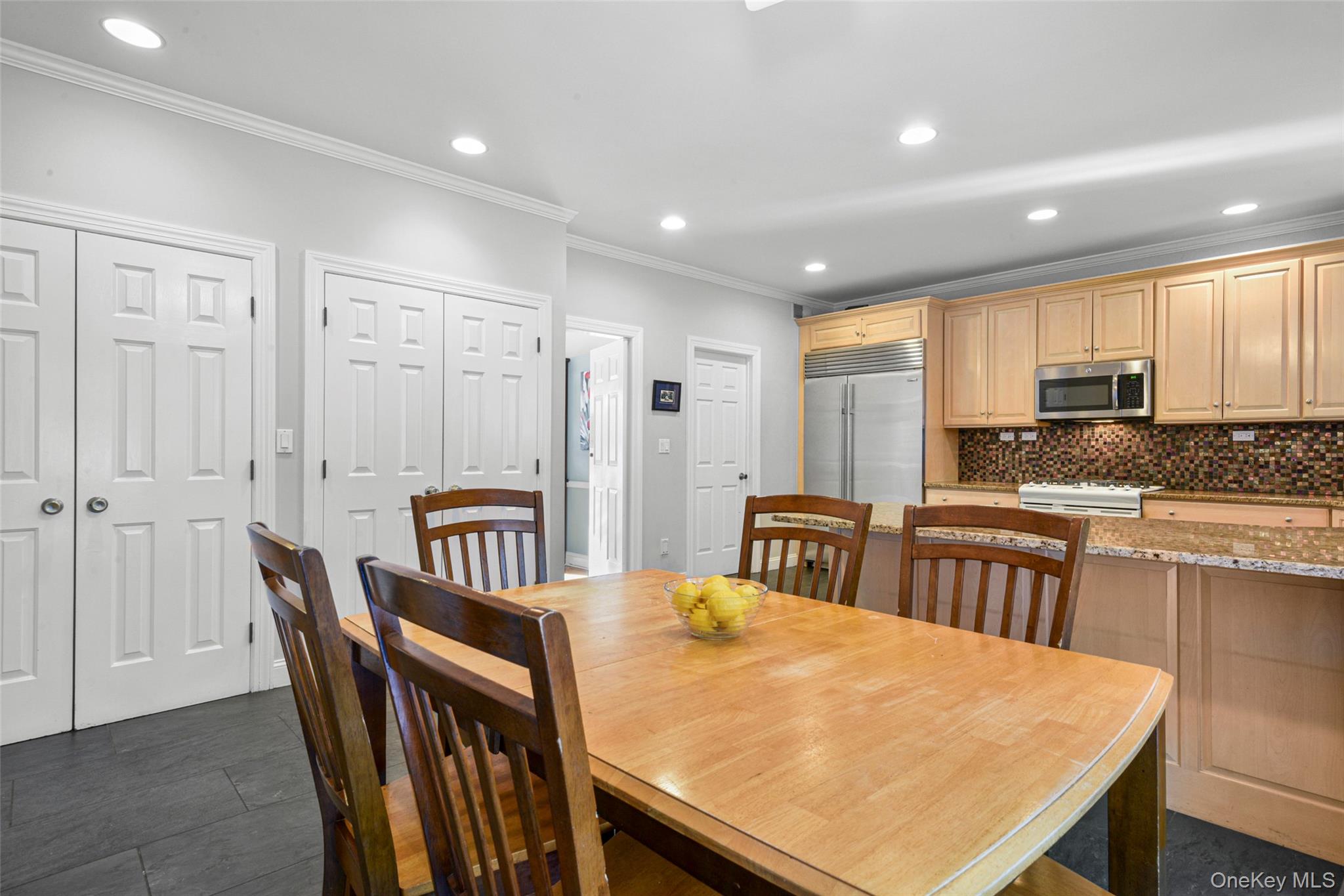 #12 photo, 35 Seton Road, Larchmont , NY 10538