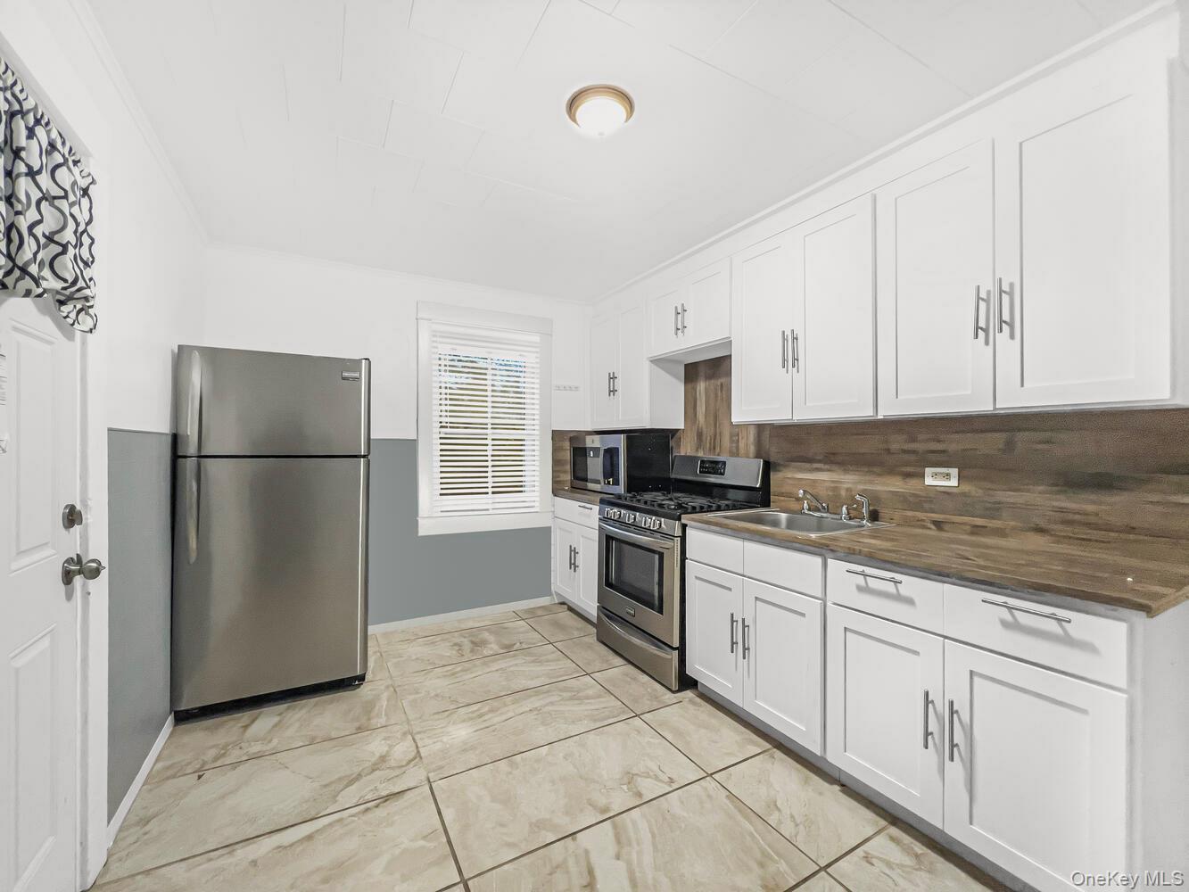 #3 photo, 80 Prospect Avenue, Middletown , NY 10940