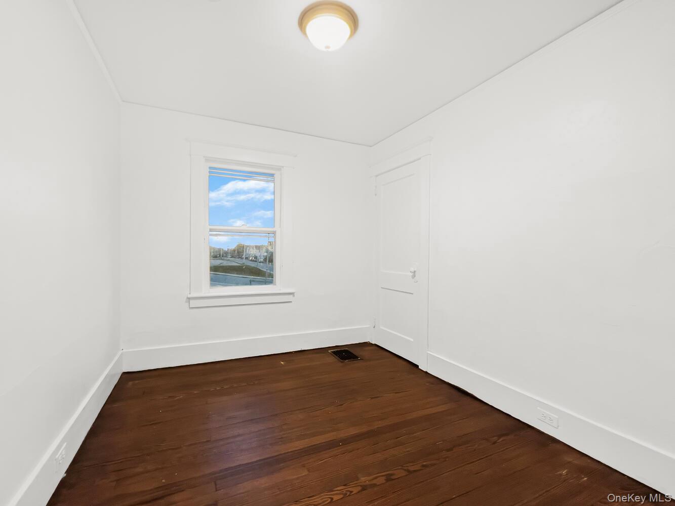 #8 photo, 80 Prospect Avenue, Middletown , NY 10940