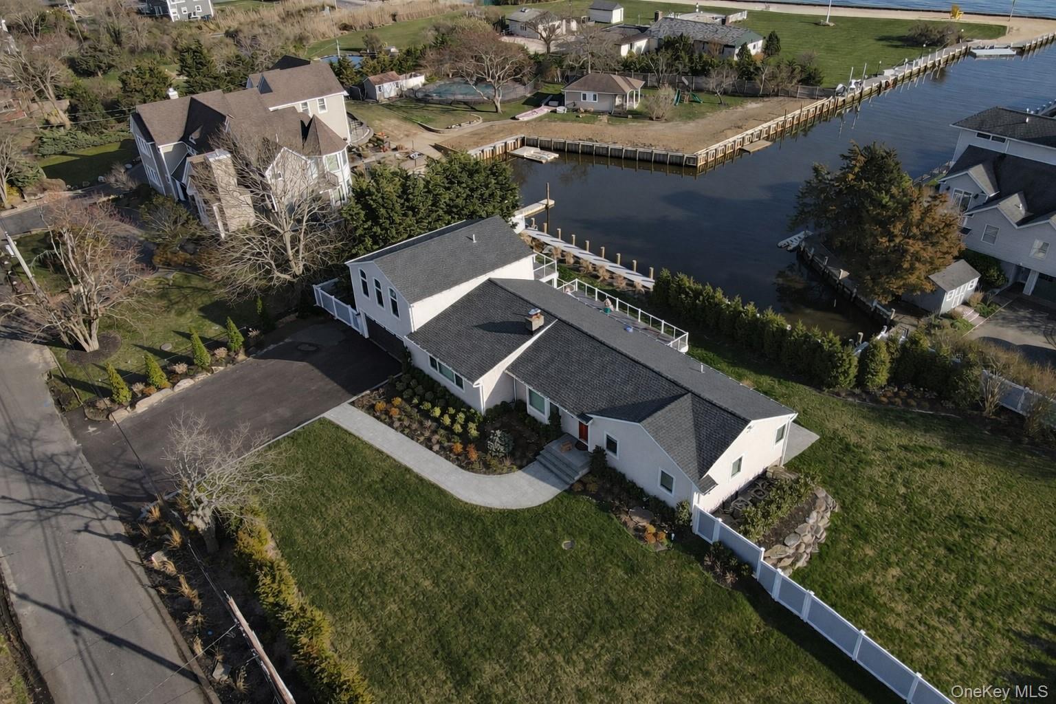 #5 photo, 18 Matilda Court, Bayport , NY 11705