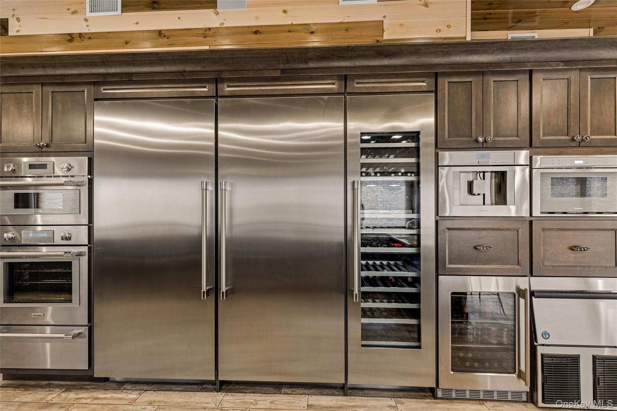 #8 photo, 18 Matilda Court, Bayport , NY 11705