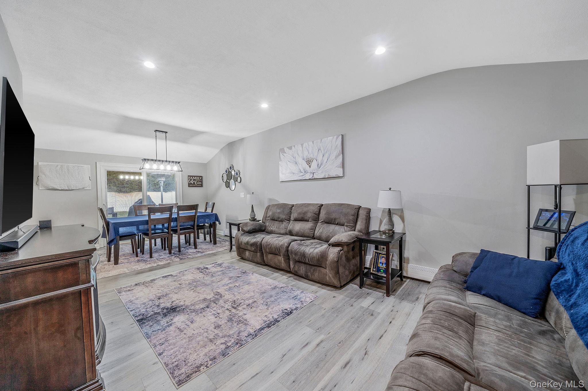 #6 photo, 9 Allegheny Drive, Саффолк ‖ Farmingville , NY 11738