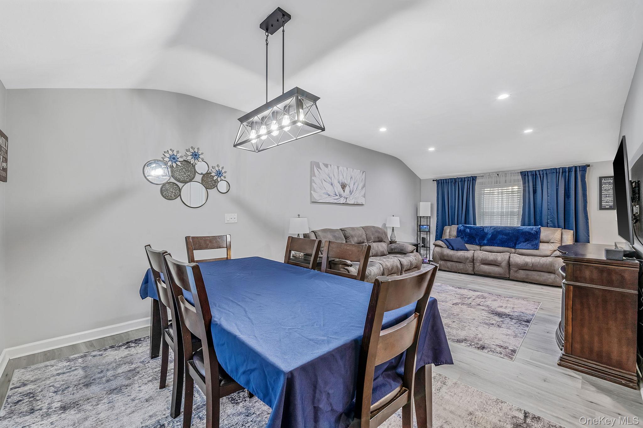 #9 photo, 9 Allegheny Drive, Саффолк ‖ Farmingville , NY 11738