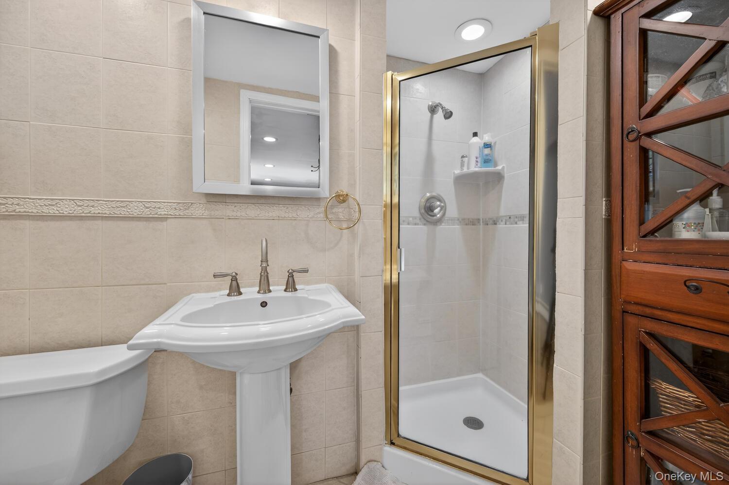 #14 photo, 8 Stern Court, Huntington Station , NY 11746