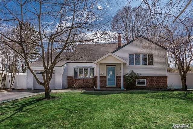 #1 photo, 10 Peachtree Lane, Huntington Station , NY 11746