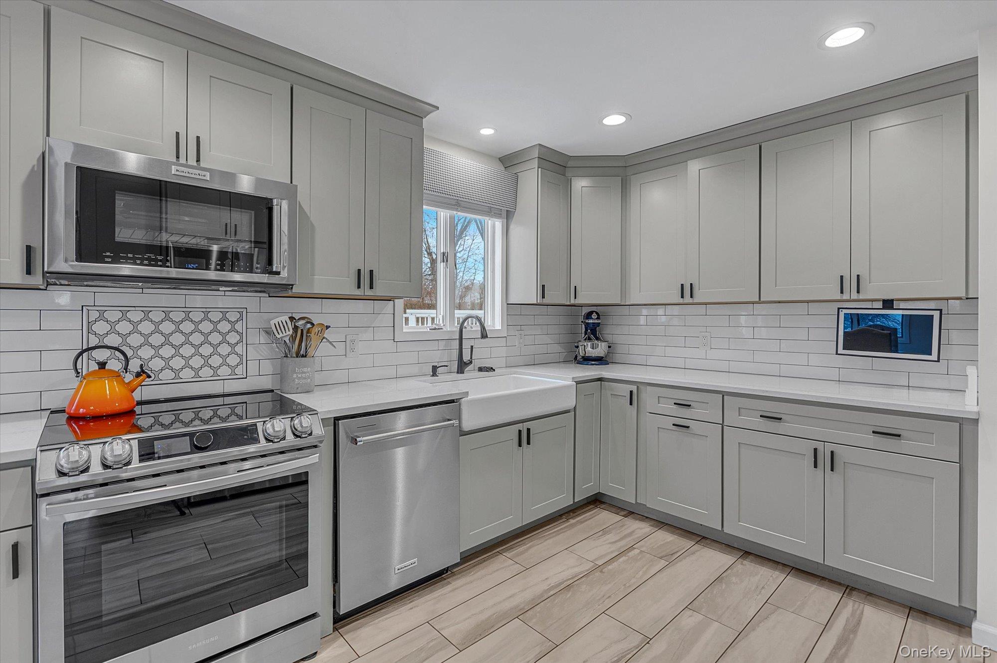 #11 photo, 10 Peachtree Lane, Huntington Station , NY 11746