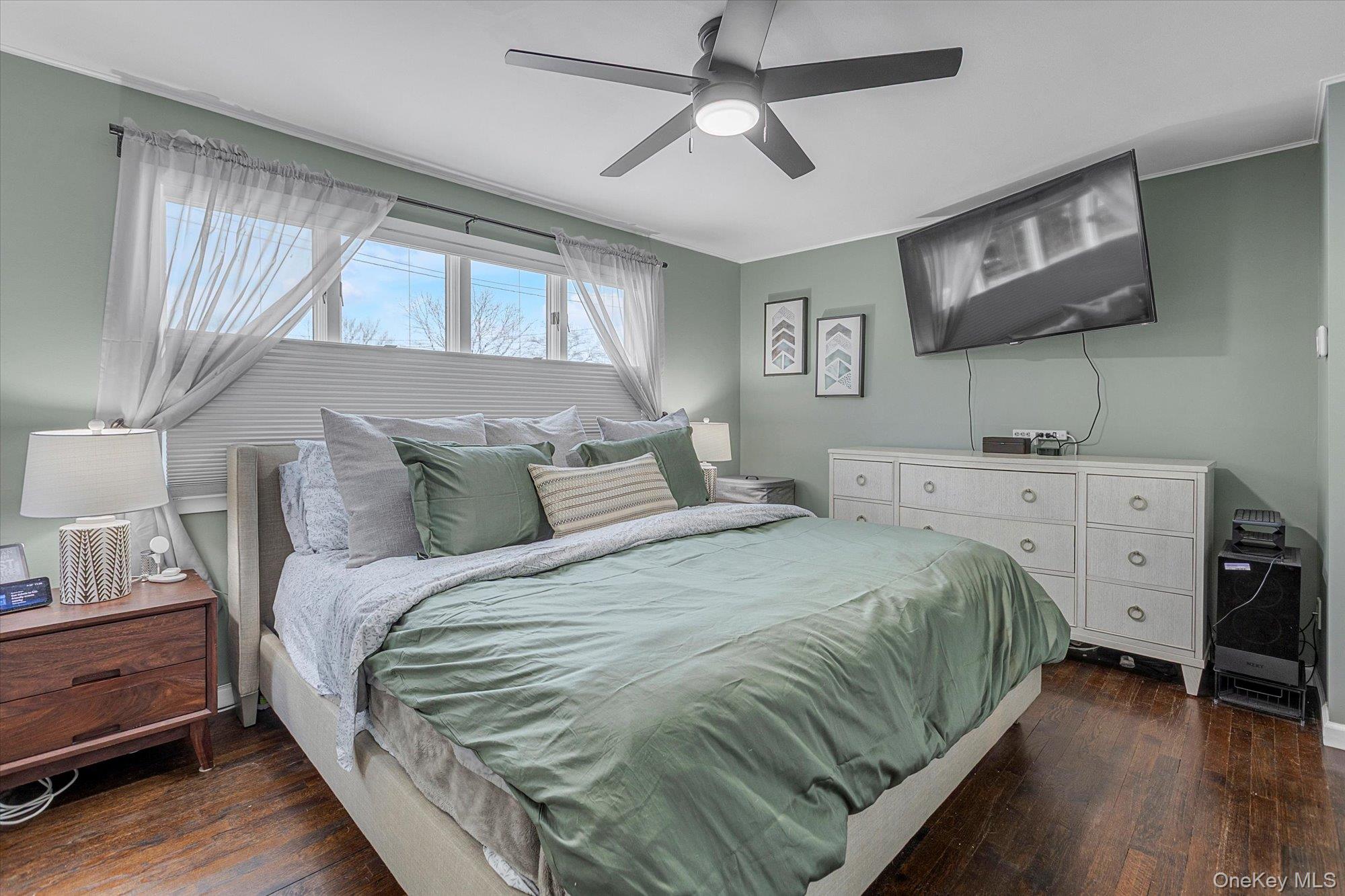 #13 photo, 10 Peachtree Lane, Huntington Station , NY 11746