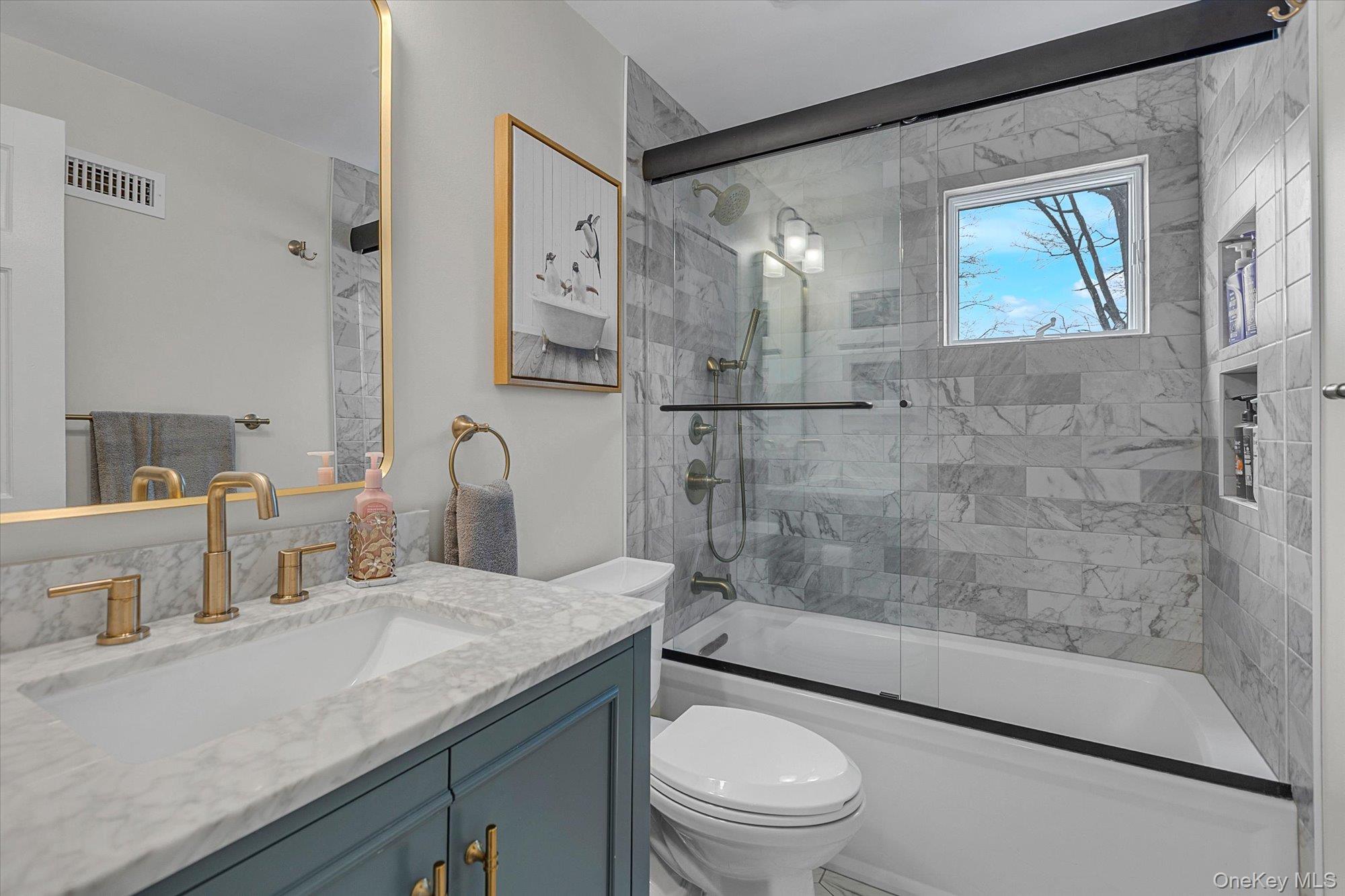 #14 photo, 10 Peachtree Lane, Huntington Station , NY 11746