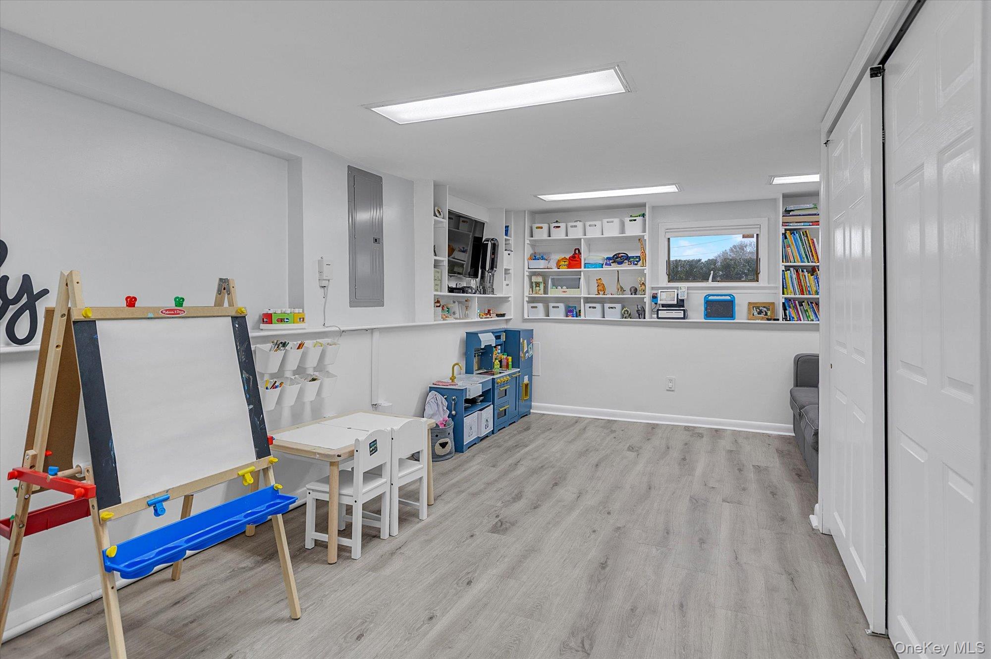 #18 photo, 10 Peachtree Lane, Huntington Station , NY 11746