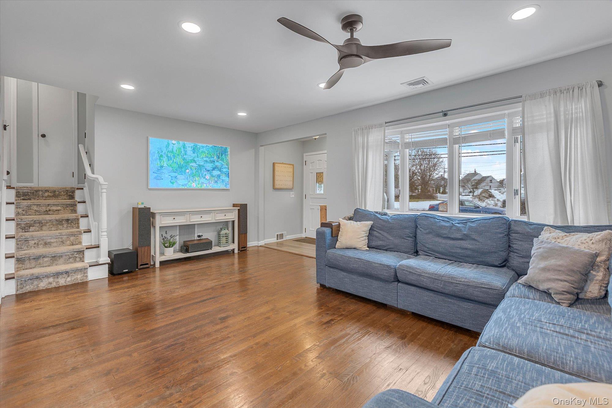 #7 photo, 10 Peachtree Lane, Huntington Station , NY 11746