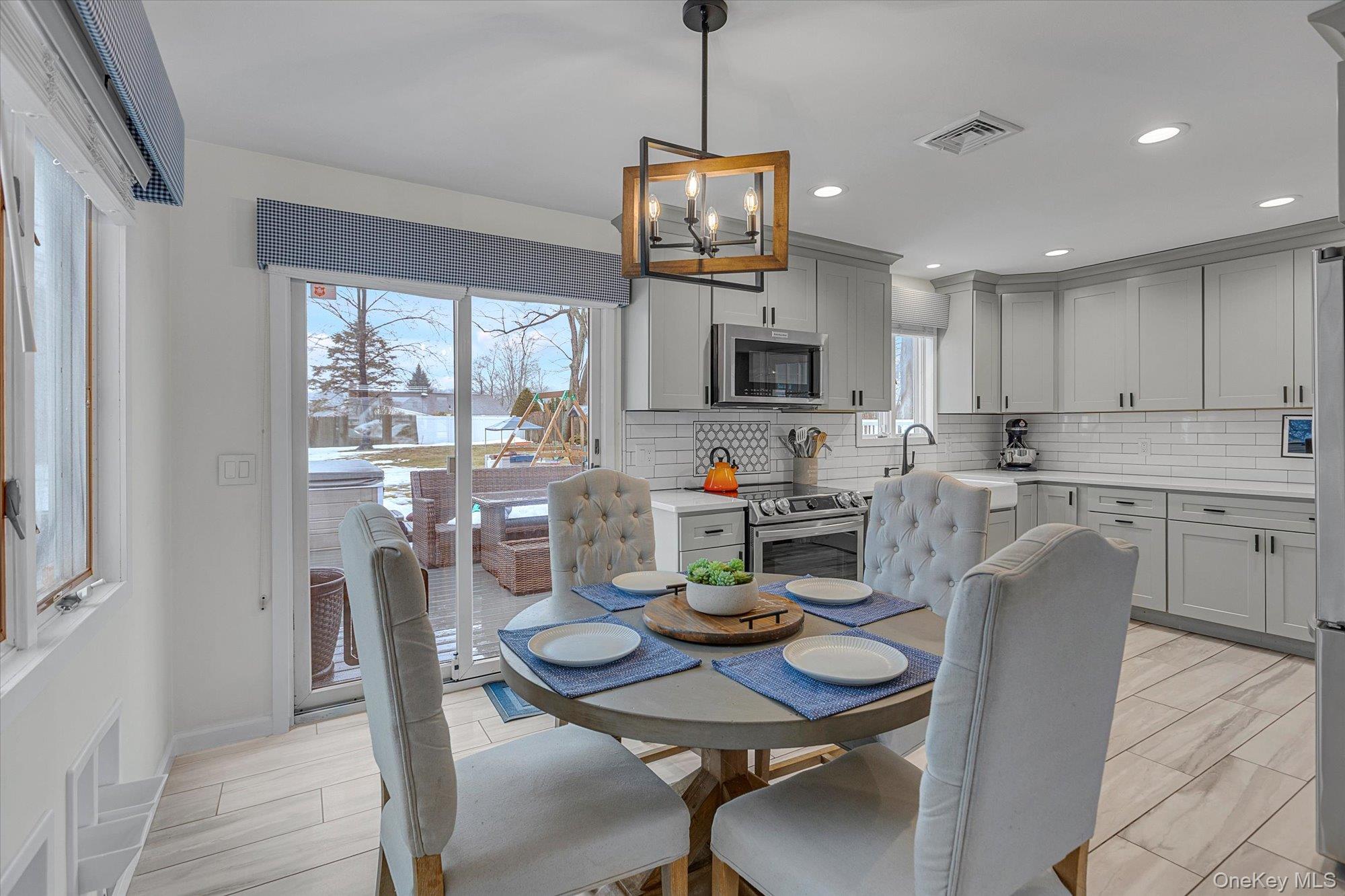 #9 photo, 10 Peachtree Lane, Huntington Station , NY 11746