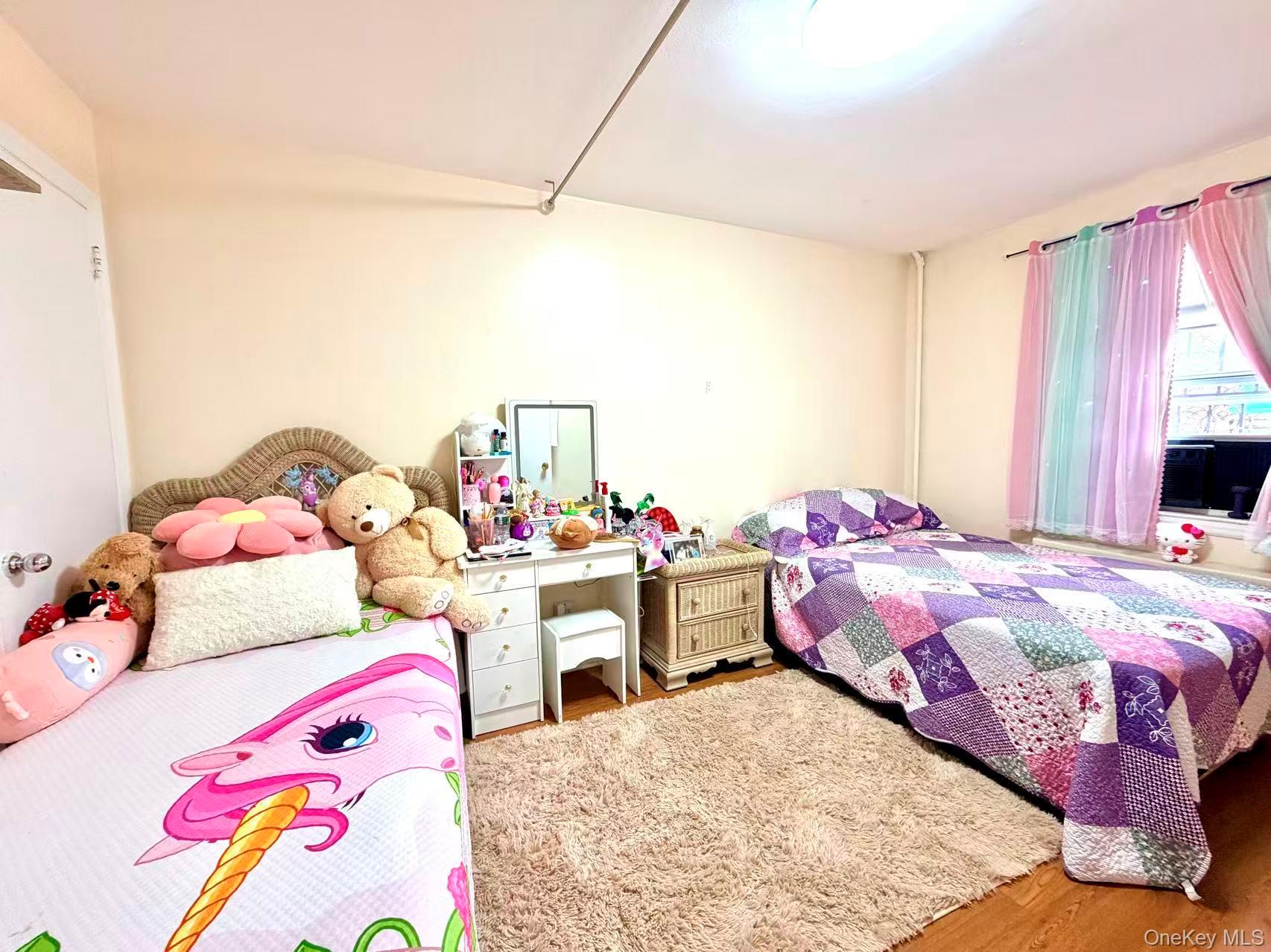 #4 photo, 6143 157th Street, Flushing , NY 11367