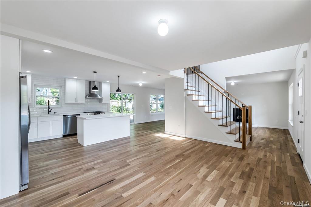 #13 photo, Leicester Avenue, Саффолк ‖ Ronkonkoma , NY 11779