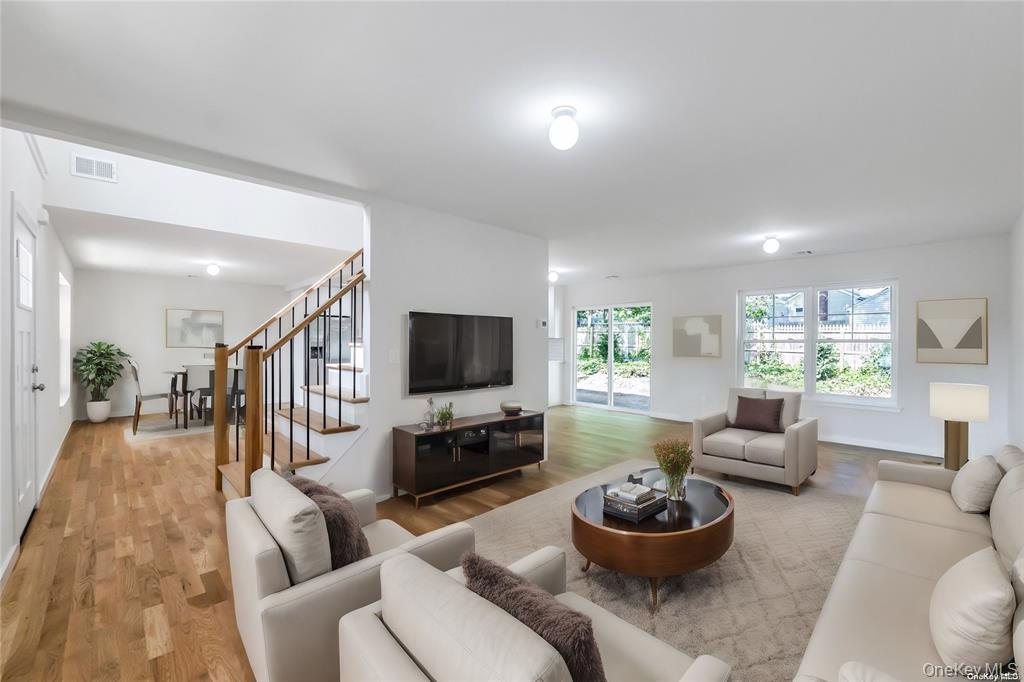 #16 photo, Leicester Avenue, Саффолк ‖ Ronkonkoma , NY 11779