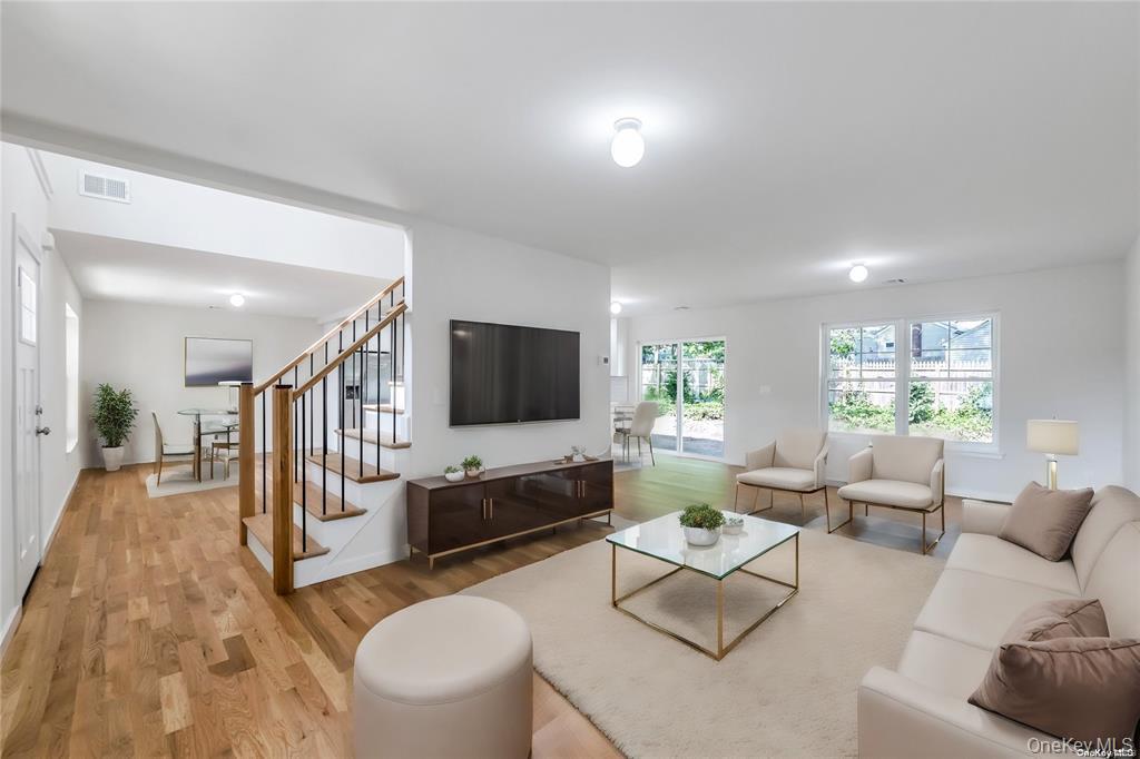 #17 photo, Leicester Avenue, Саффолк ‖ Ronkonkoma , NY 11779