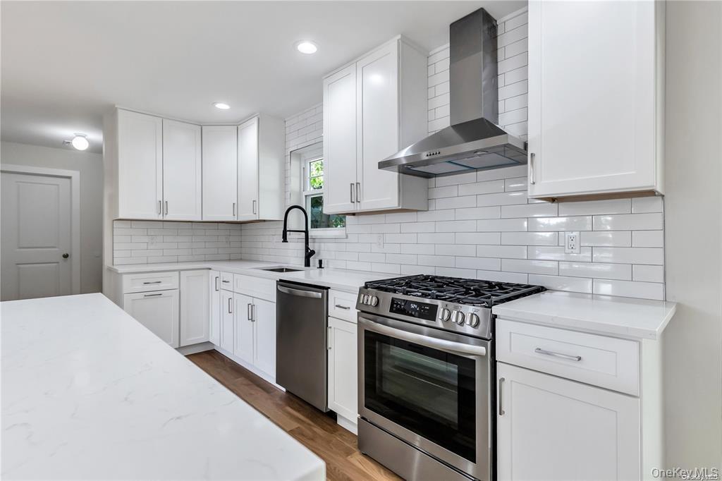 #8 photo, Leicester Avenue, Саффолк ‖ Ronkonkoma , NY 11779