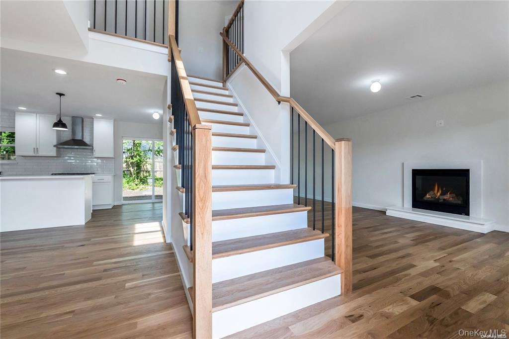 #9 photo, Leicester Avenue, Саффолк ‖ Ronkonkoma , NY 11779