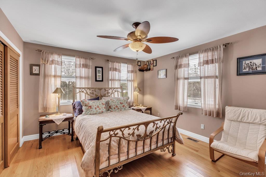 #13 photo, 4225 Stars Road, East Marion , NY 11939