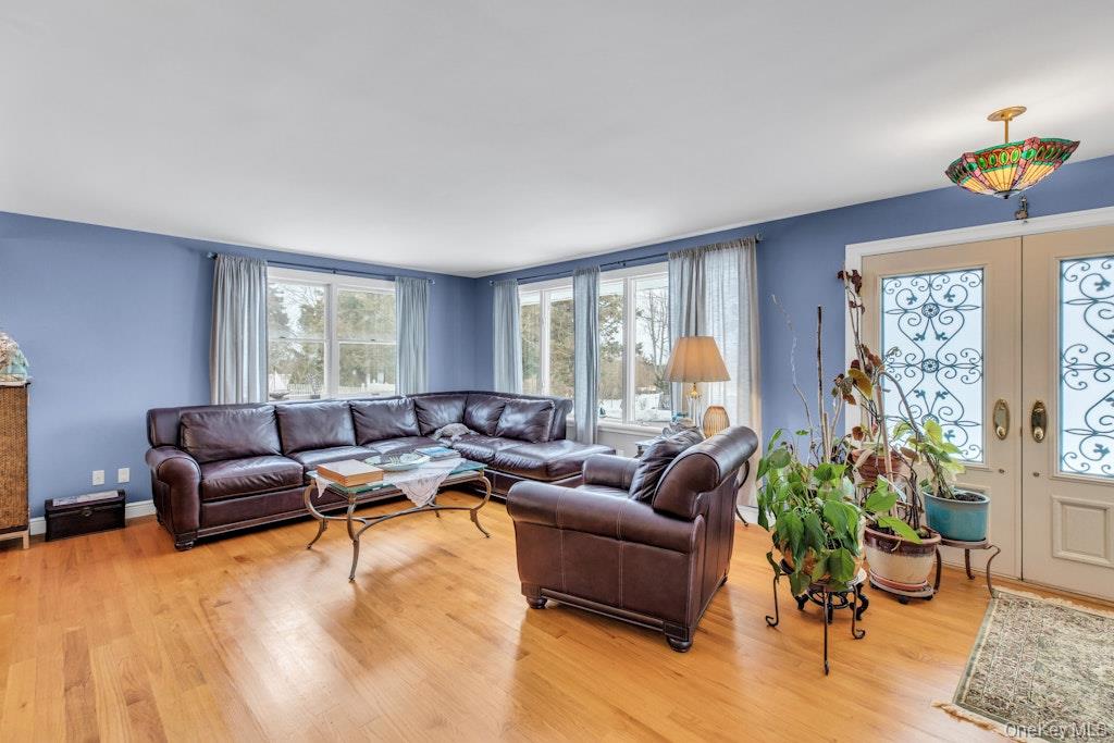 #5 photo, 4225 Stars Road, East Marion , NY 11939