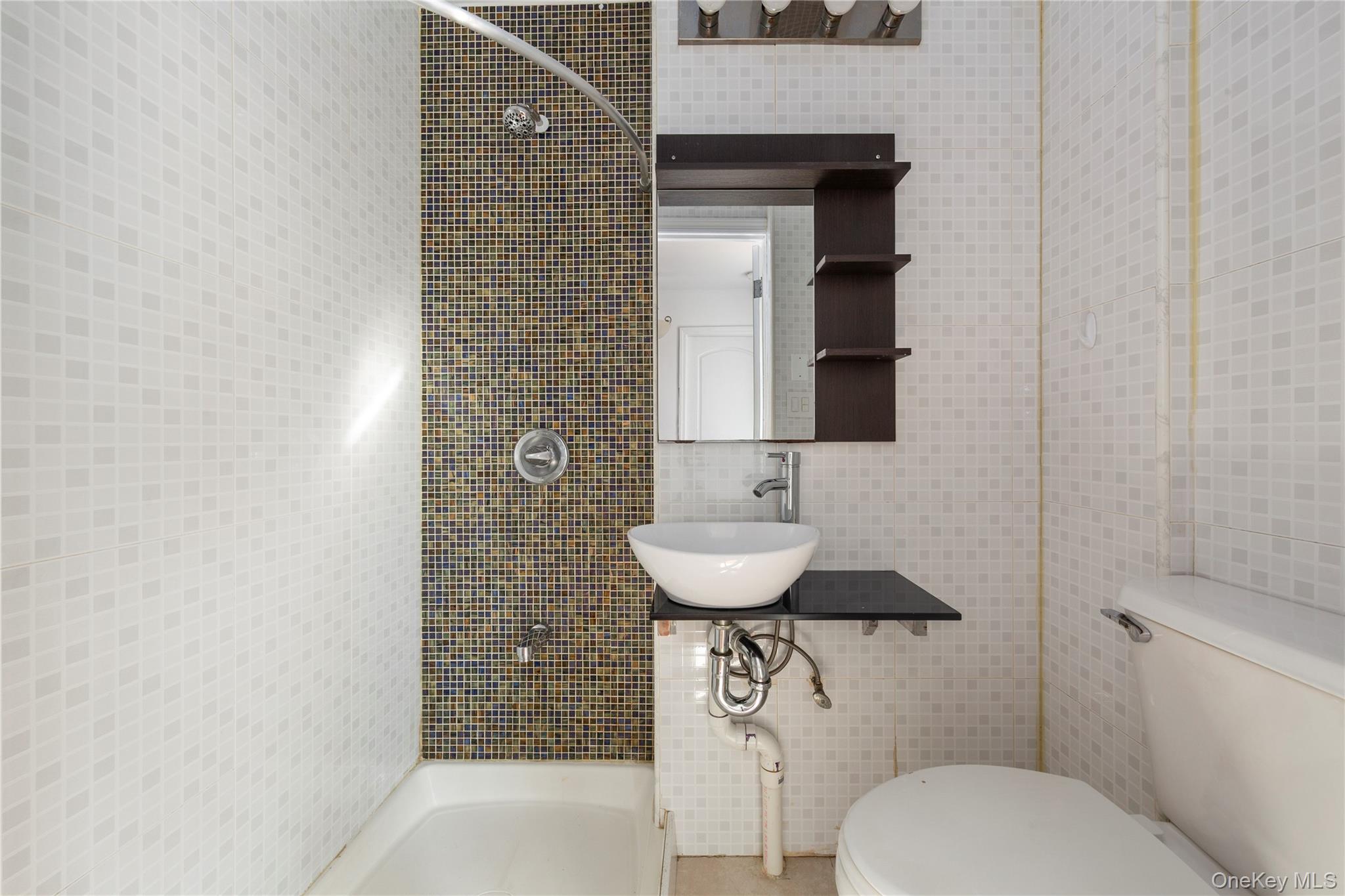 #13 photo, 154-09 35th Avenue, Flushing , NY 11354