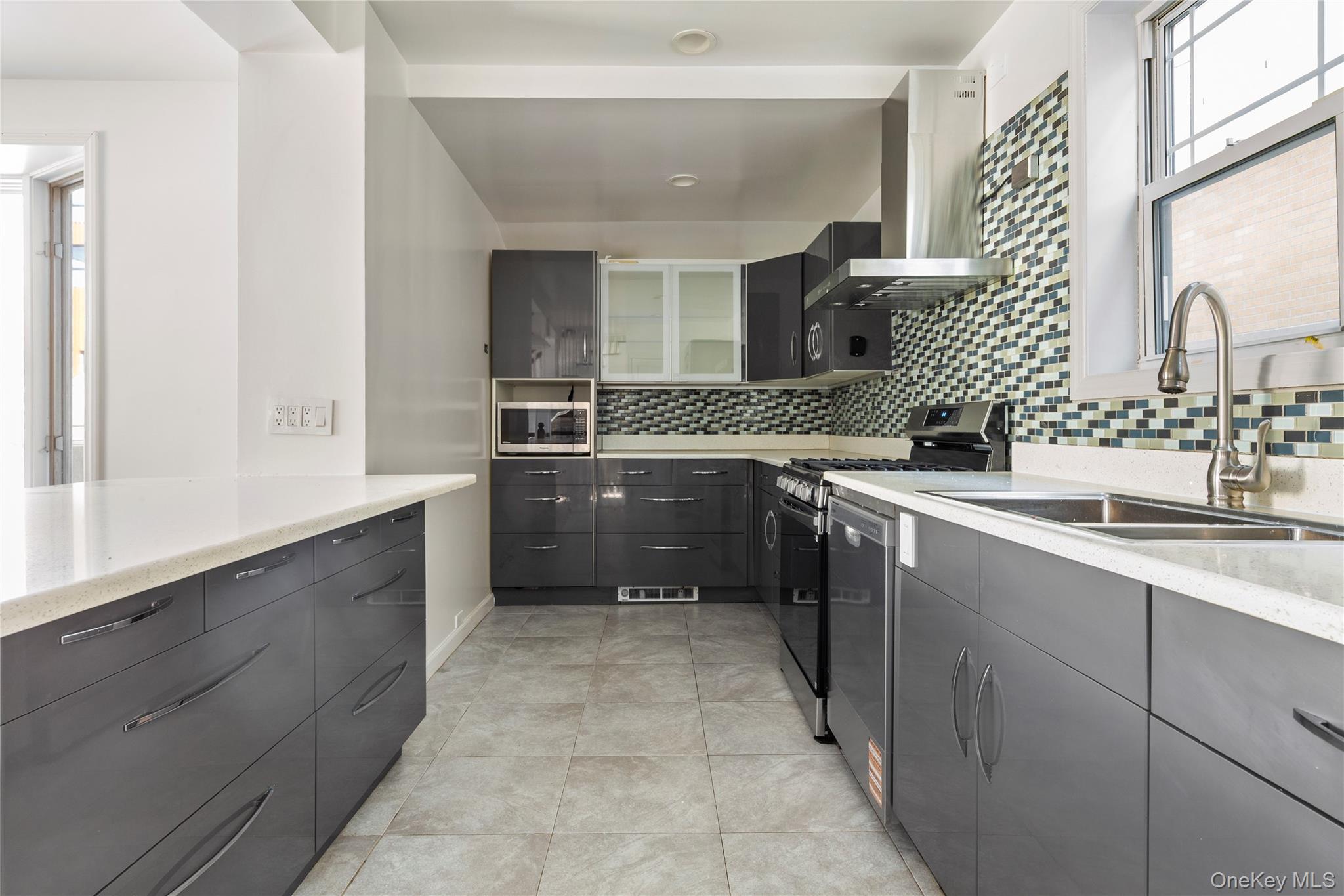 #3 photo, 154-09 35th Avenue, Flushing , NY 11354