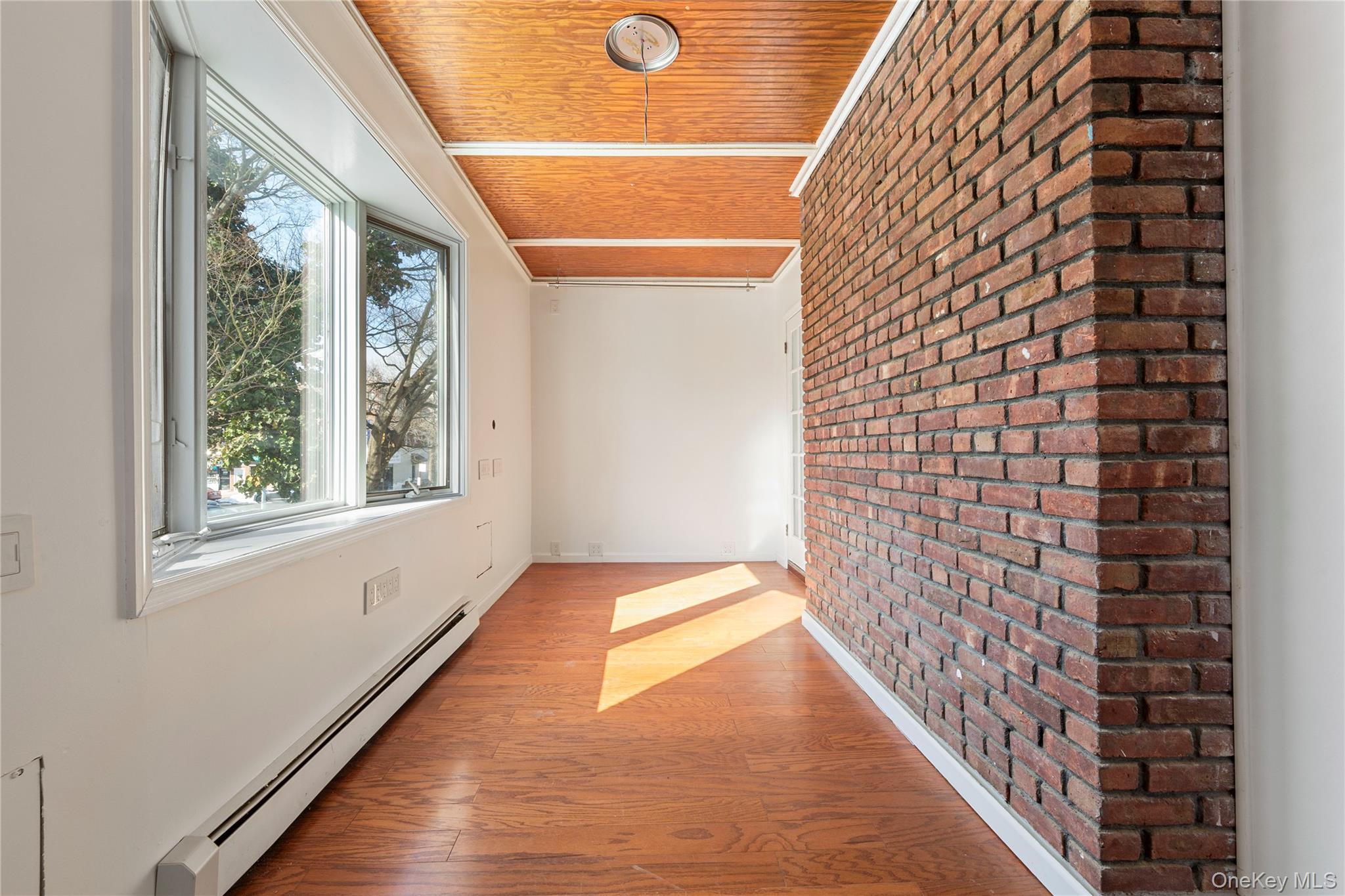 #7 photo, 154-09 35th Avenue, Flushing , NY 11354