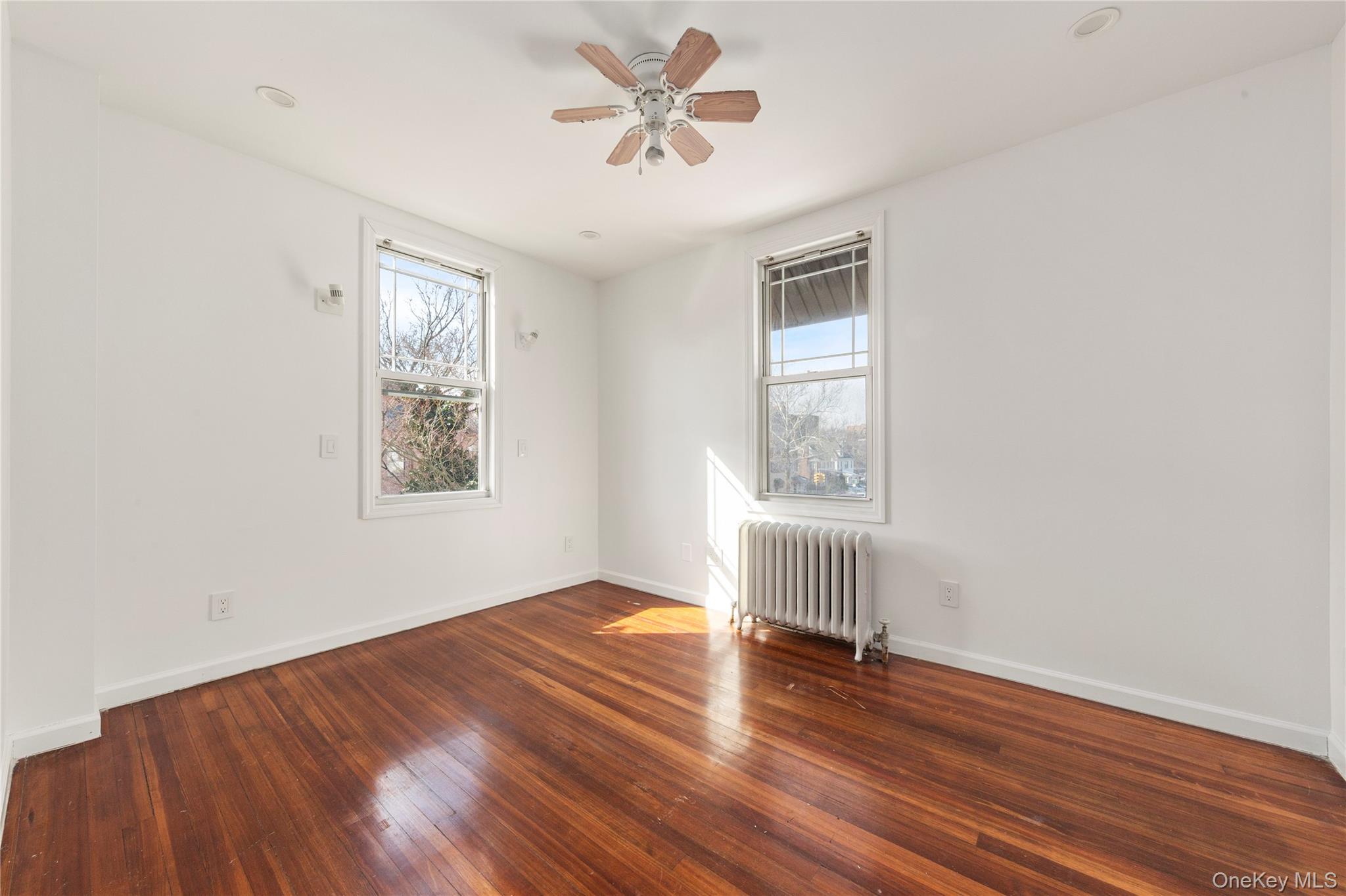 #9 photo, 154-09 35th Avenue, Flushing , NY 11354