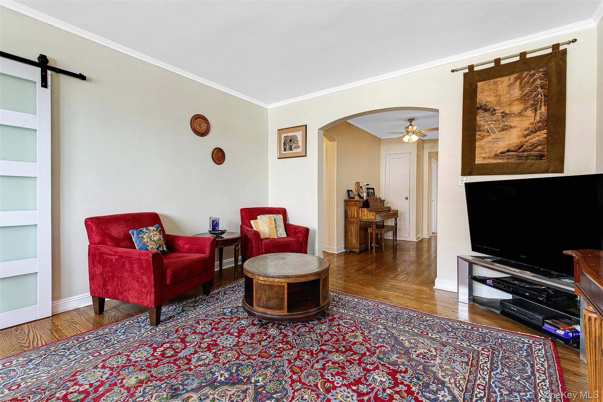 #15 photo, 98-120 Queens Boulevard, Rego Park , NY 11374