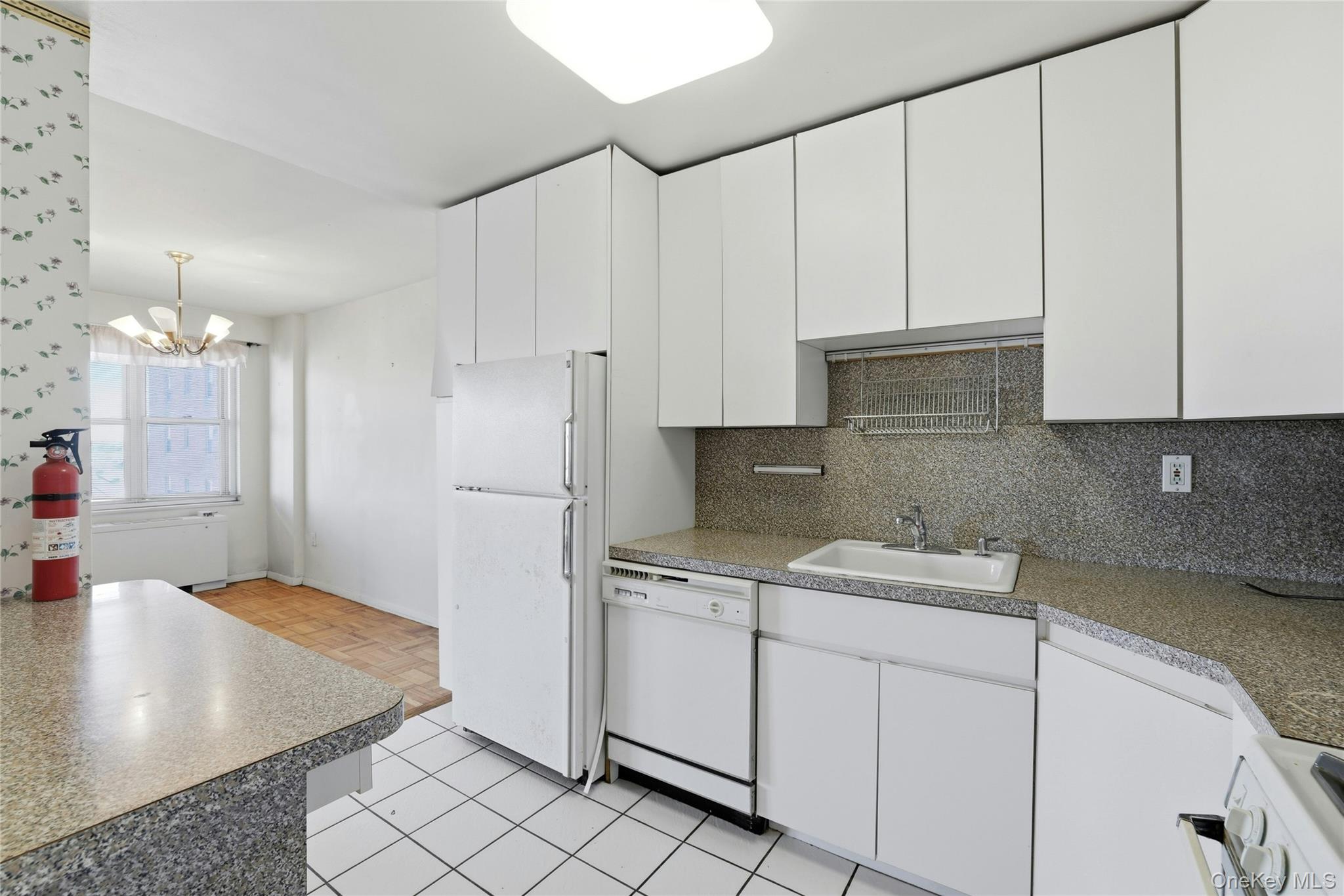 #18 photo, 70-20 108th Street, Forest Hills , NY 11375