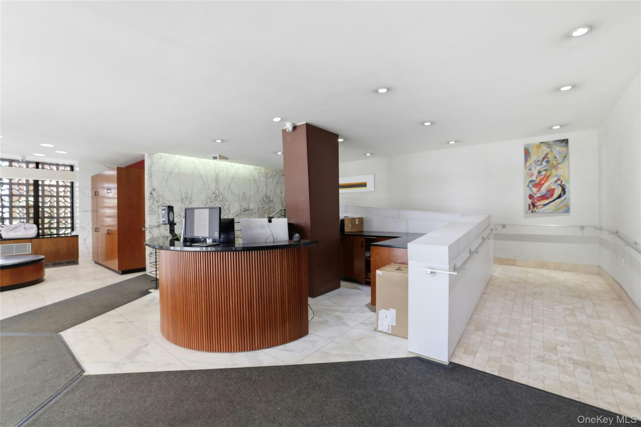 #5 photo, 70-20 108th Street, Forest Hills , NY 11375