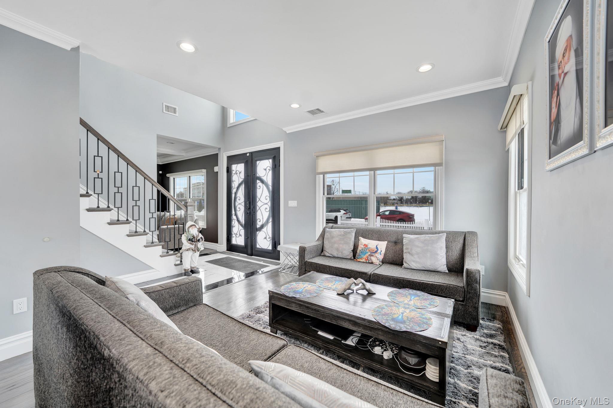 #10 photo, 79 Cherry Lane, מחוז נסאו Hicksville , NY 11801