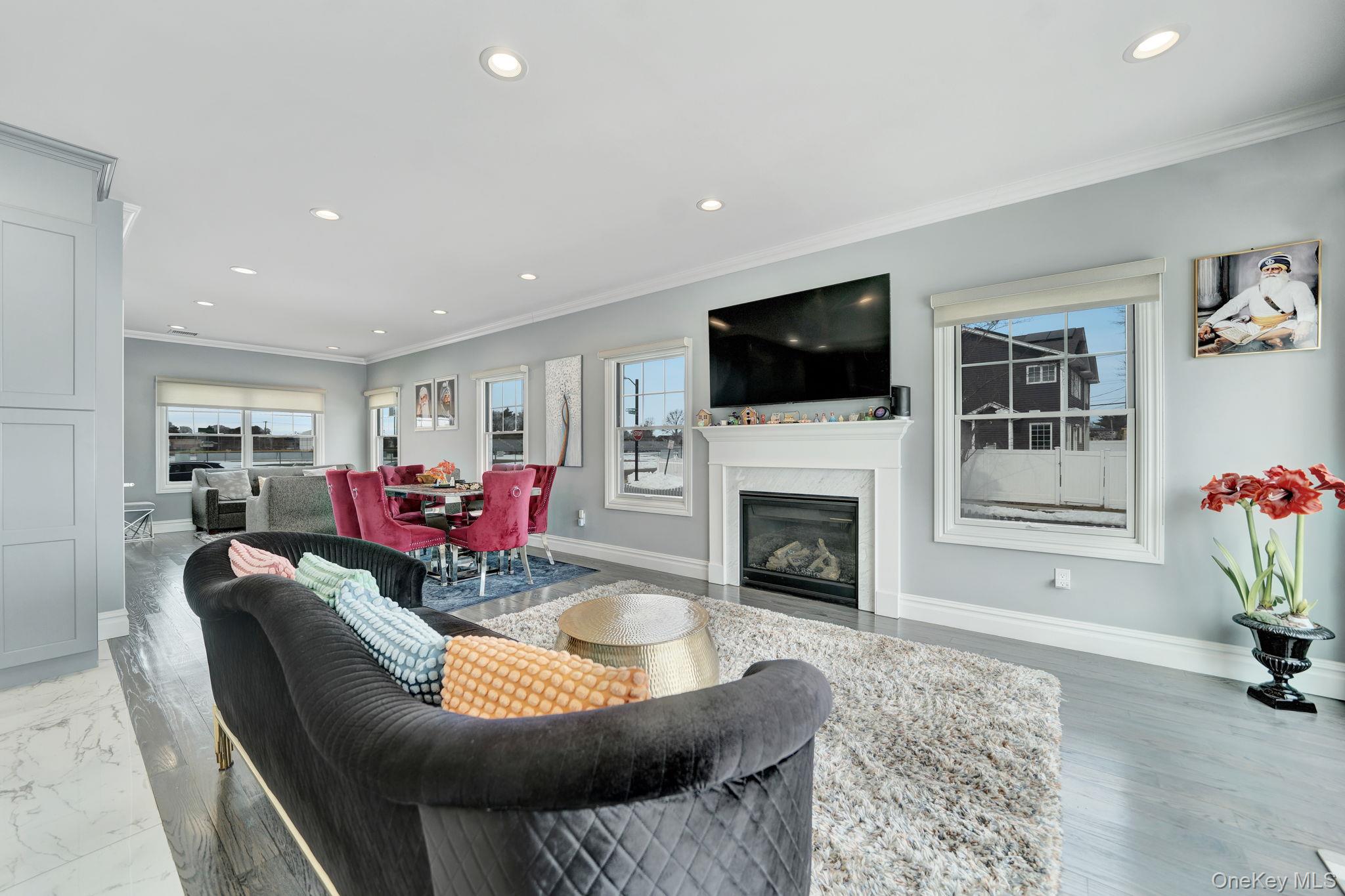 #15 photo, 79 Cherry Lane, מחוז נסאו Hicksville , NY 11801