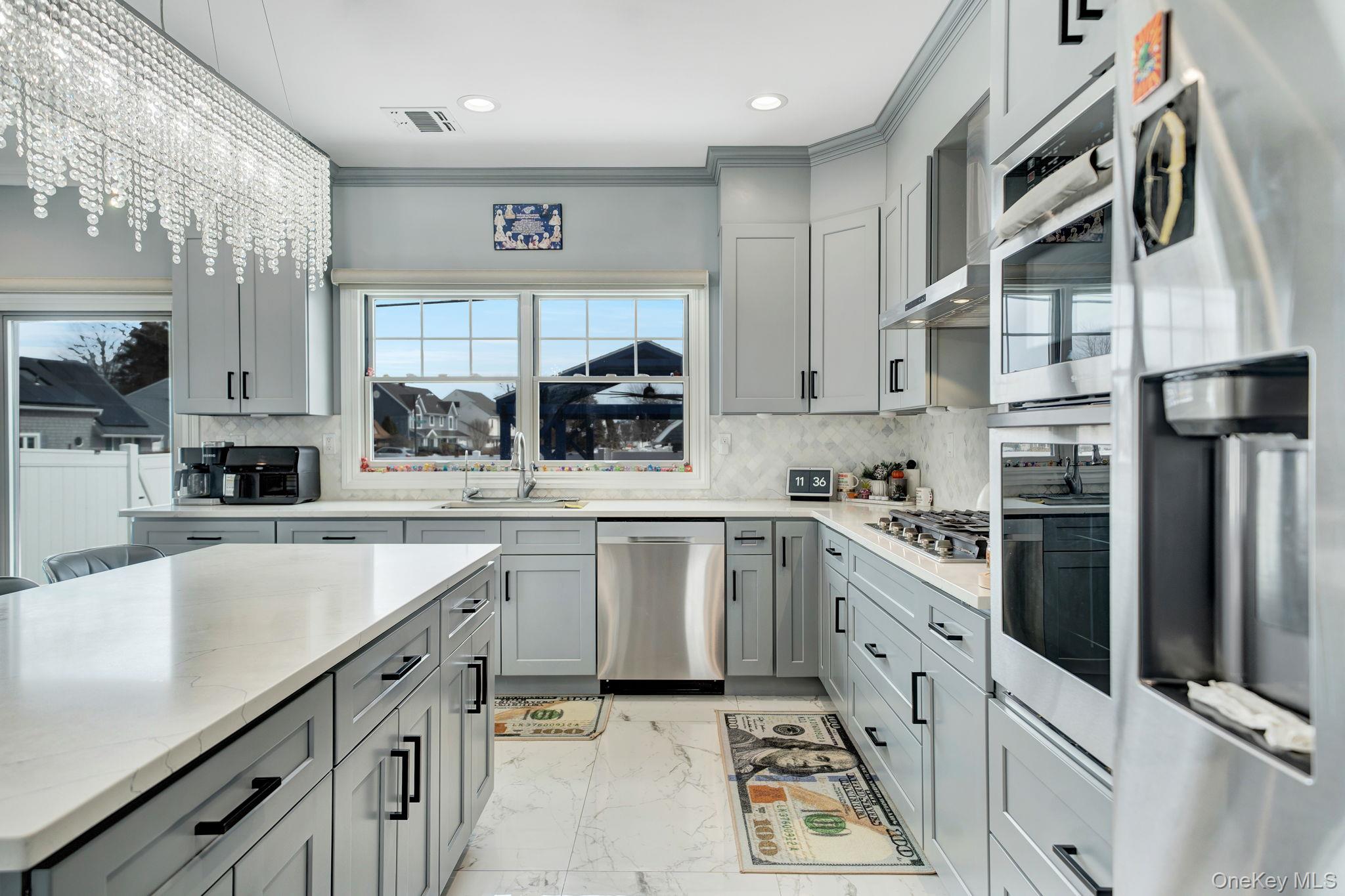 #20 photo, 79 Cherry Lane, מחוז נסאו Hicksville , NY 11801