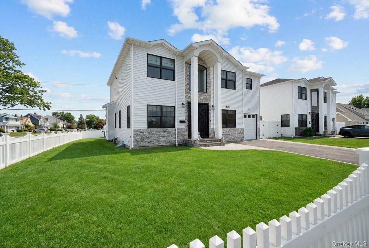 #3 photo, 79 Cherry Lane, מחוז נסאו Hicksville , NY 11801