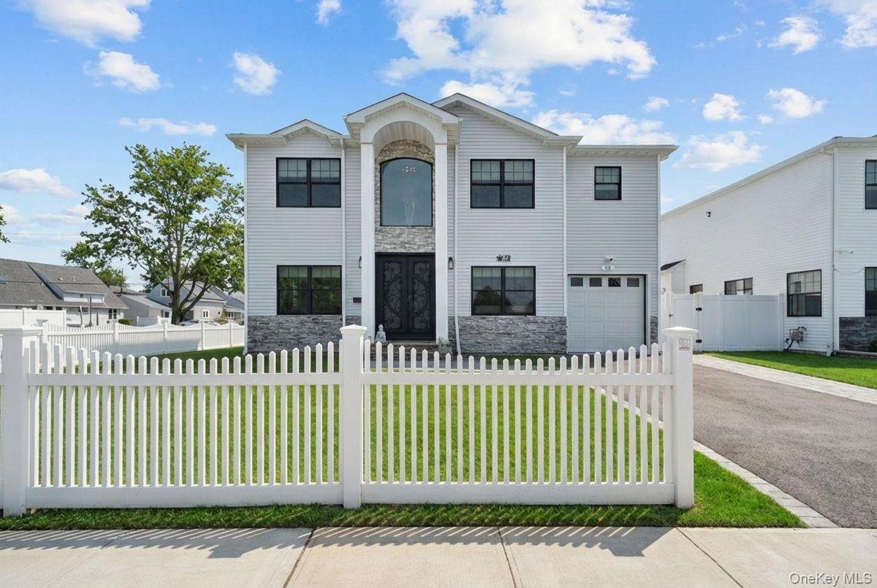 #4 photo, 79 Cherry Lane, מחוז נסאו Hicksville , NY 11801