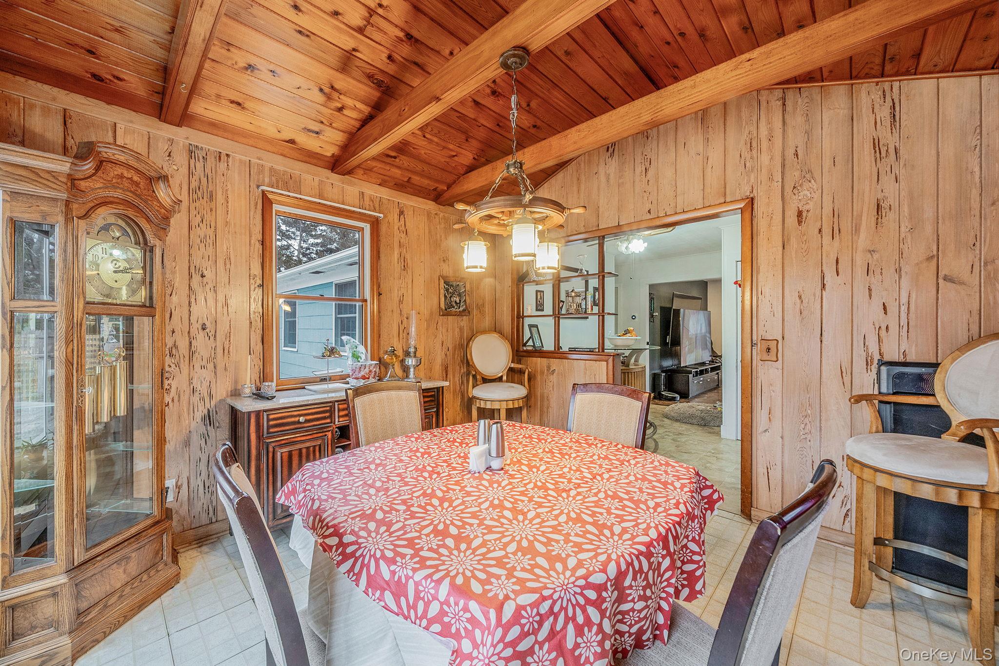 #13 photo, 9 Barnes Road, सफ़ोक काउंटी Manorville , NY 11949