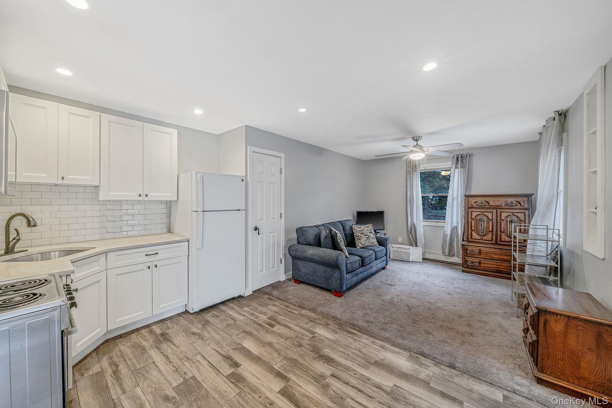 #18 photo, 9 Barnes Road, सफ़ोक काउंटी Manorville , NY 11949