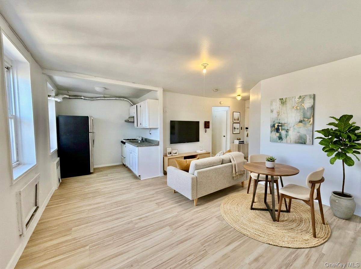 #2 photo, 140-35 Beech Avenue, Flushing , NY 11355