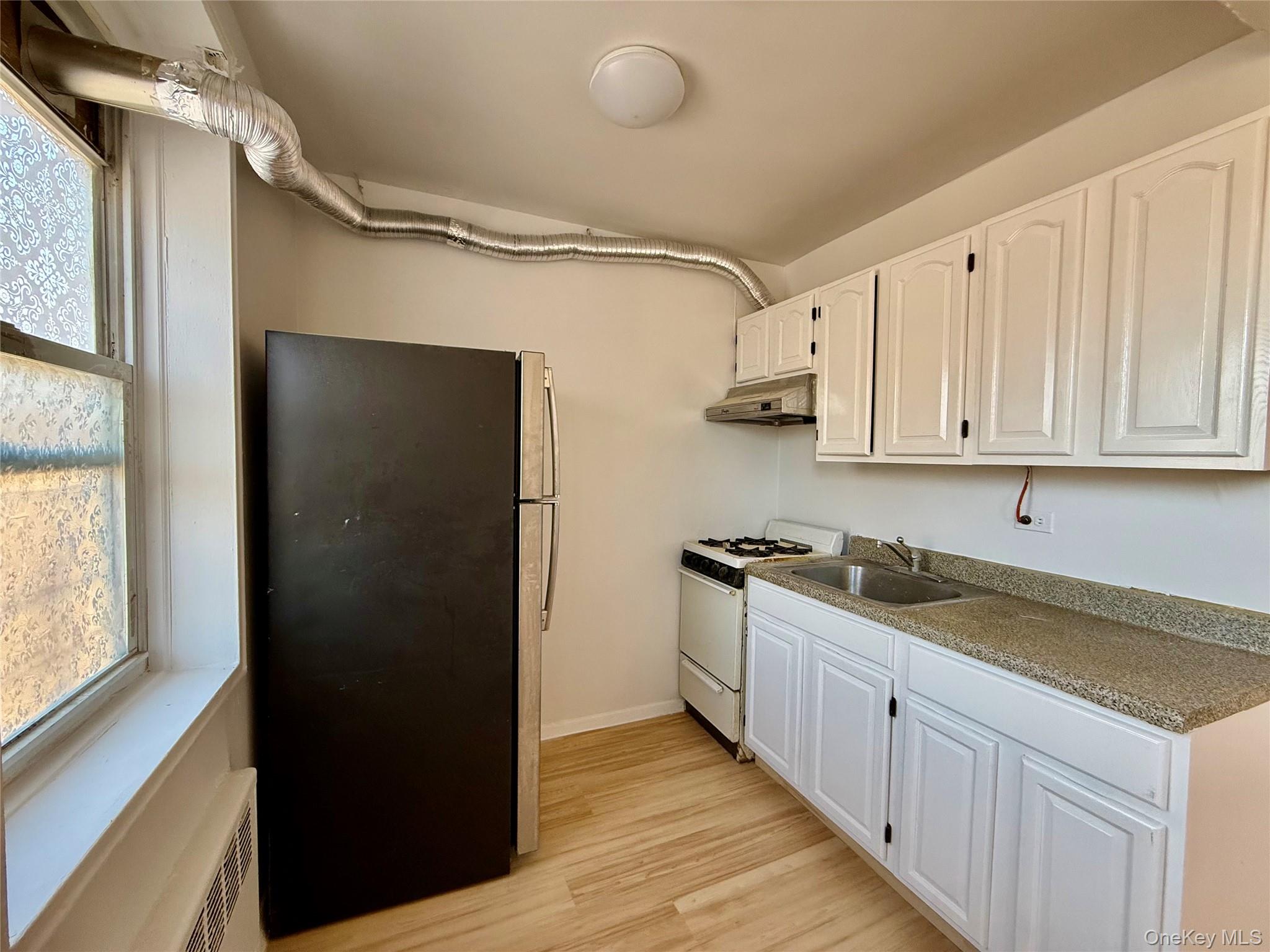 #6 photo, 140-35 Beech Avenue, Flushing , NY 11355