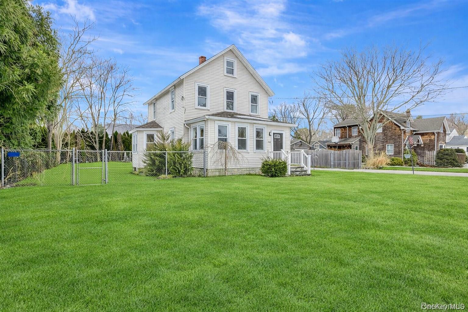 #2 photo, 768 Old Medford Avenue, Medford , NY 11763