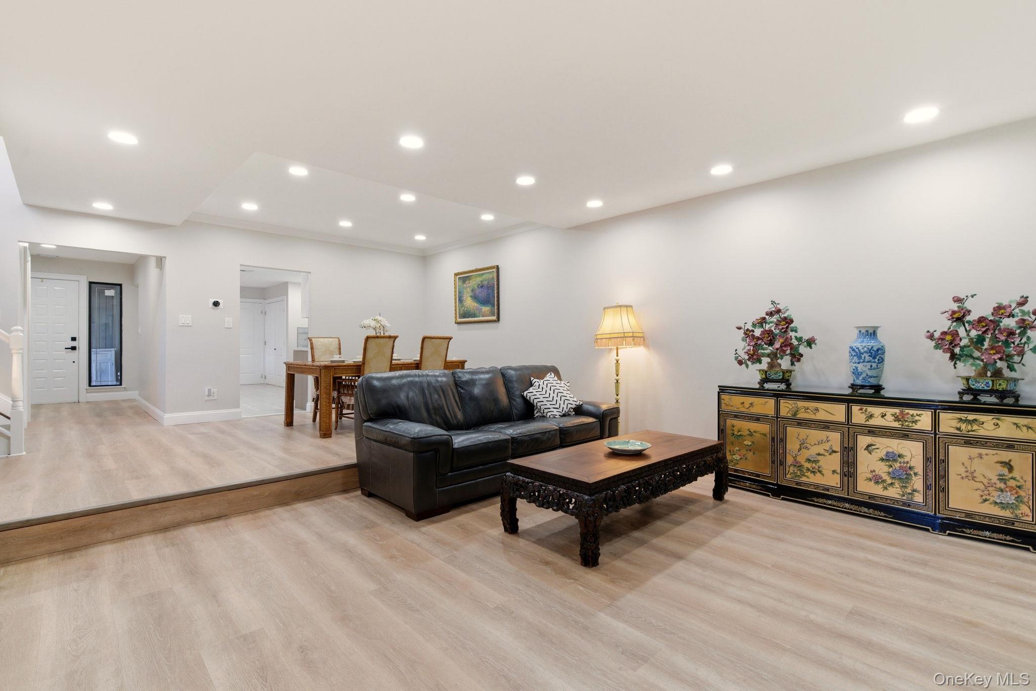 #10 photo, 261 Vista Drive, नासाउ काउंटी Jericho , NY 11753