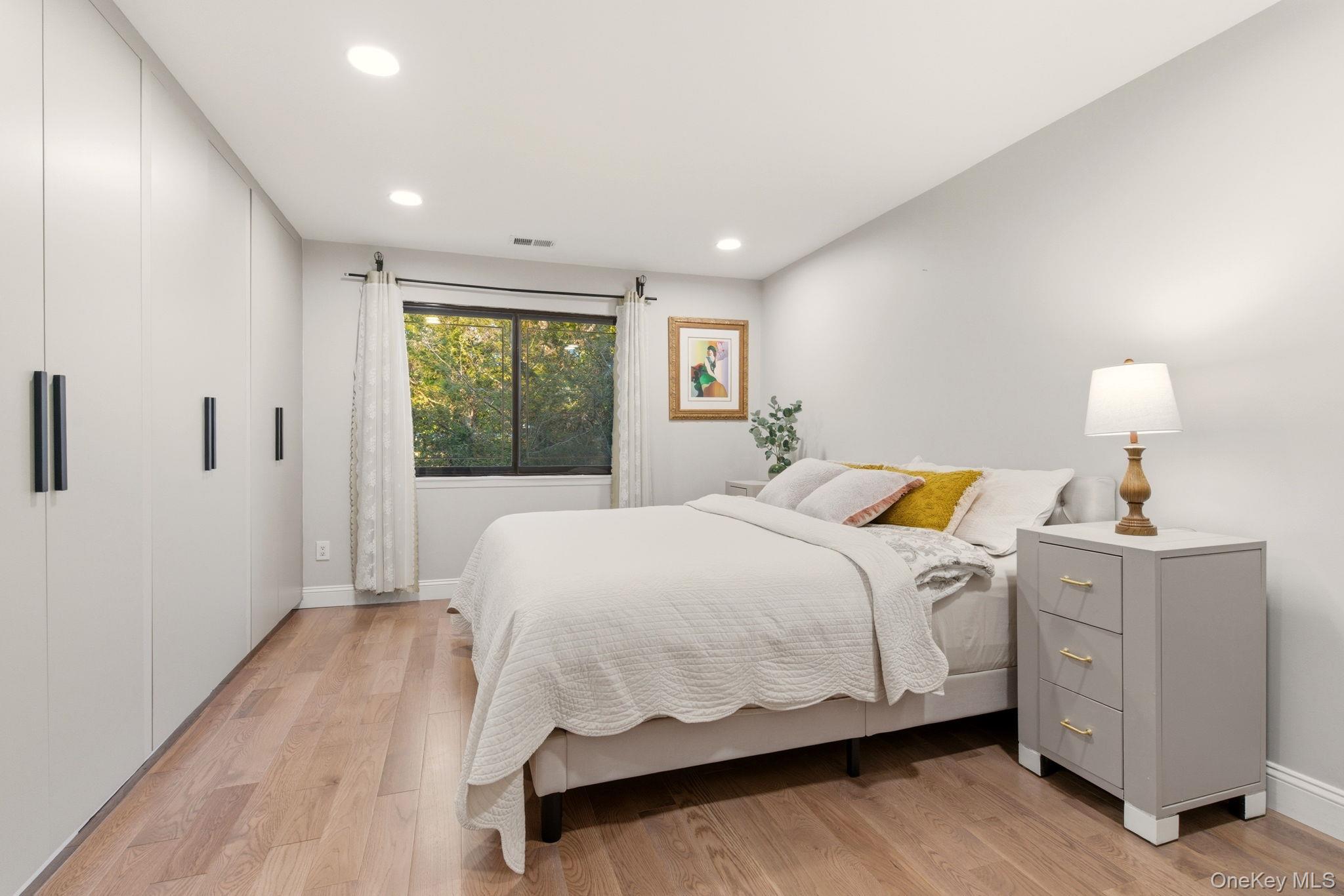 #19 photo, 261 Vista Drive, नासाउ काउंटी Jericho , NY 11753