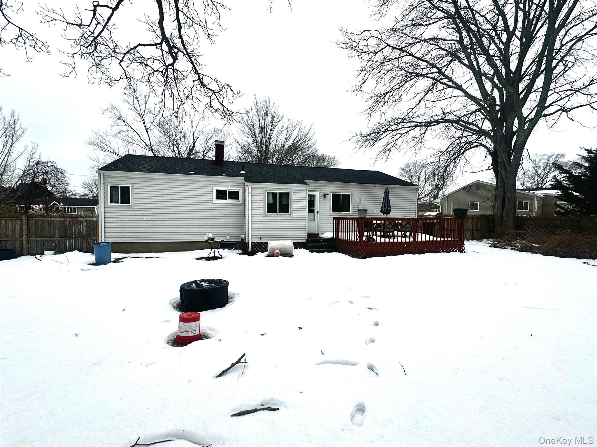 #13 photo, 65 Rock Road, सफ़ोक काउंटी Islip Terrace , NY 11752