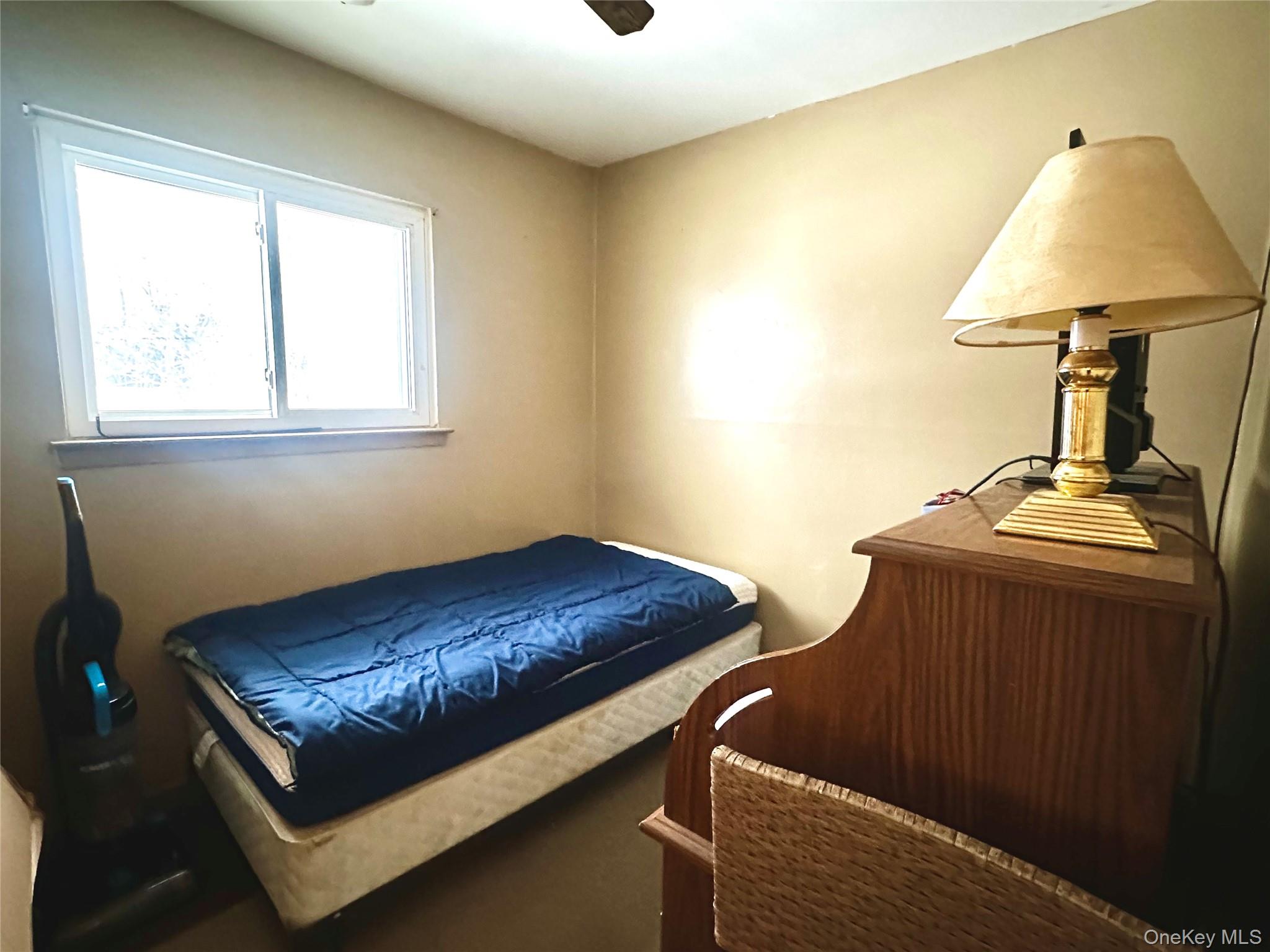 #9 photo, 65 Rock Road, सफ़ोक काउंटी Islip Terrace , NY 11752