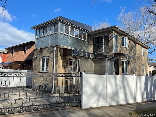 #2 photo, 69-52 Cloverdale Boulevard, Bayside , NY 11364