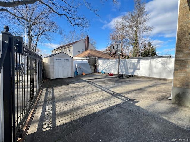 #3 photo, 69-52 Cloverdale Boulevard, Bayside , NY 11364