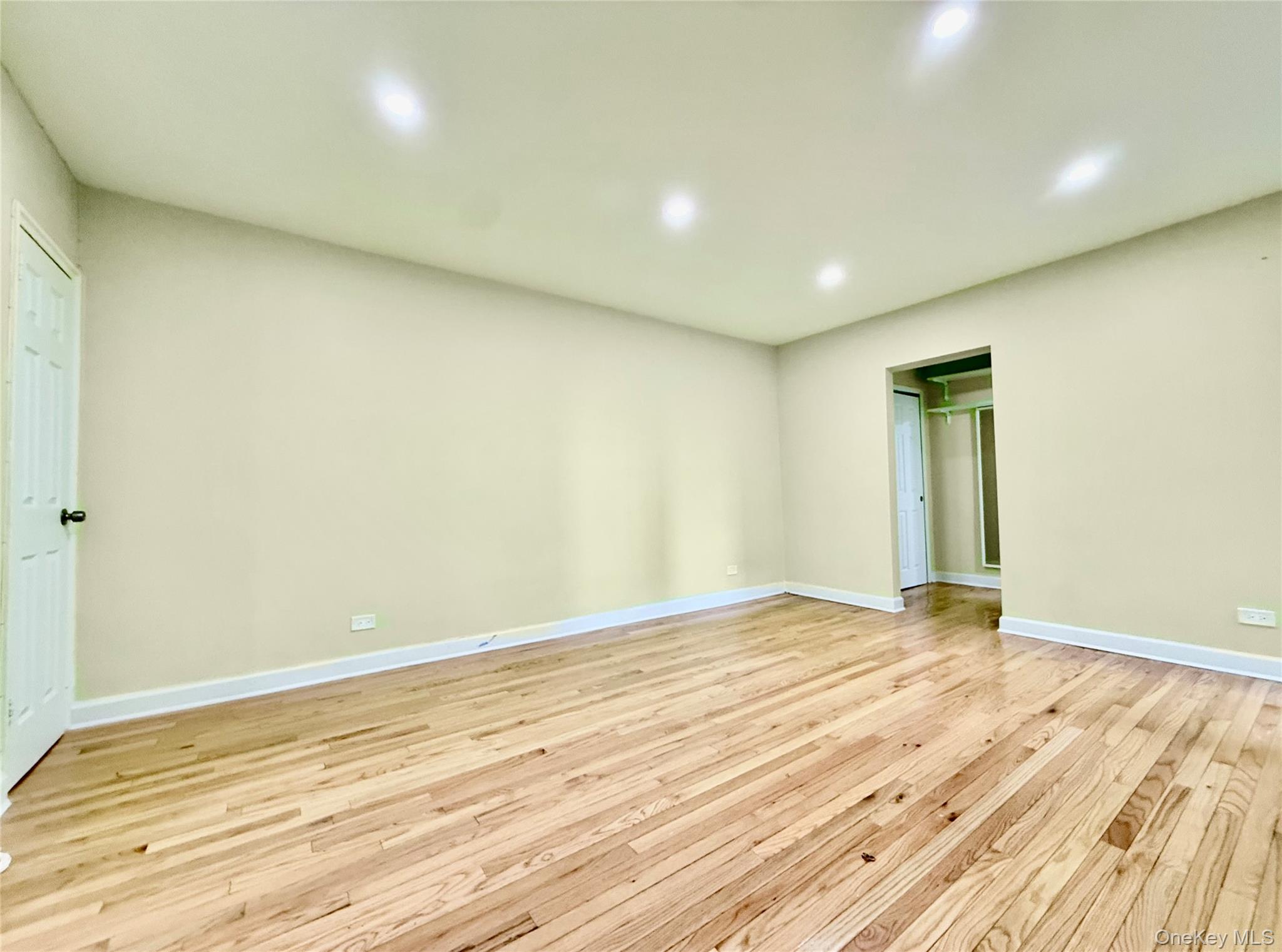 #6 photo, 144-35 Sanford Avenue, Flushing , NY 11355