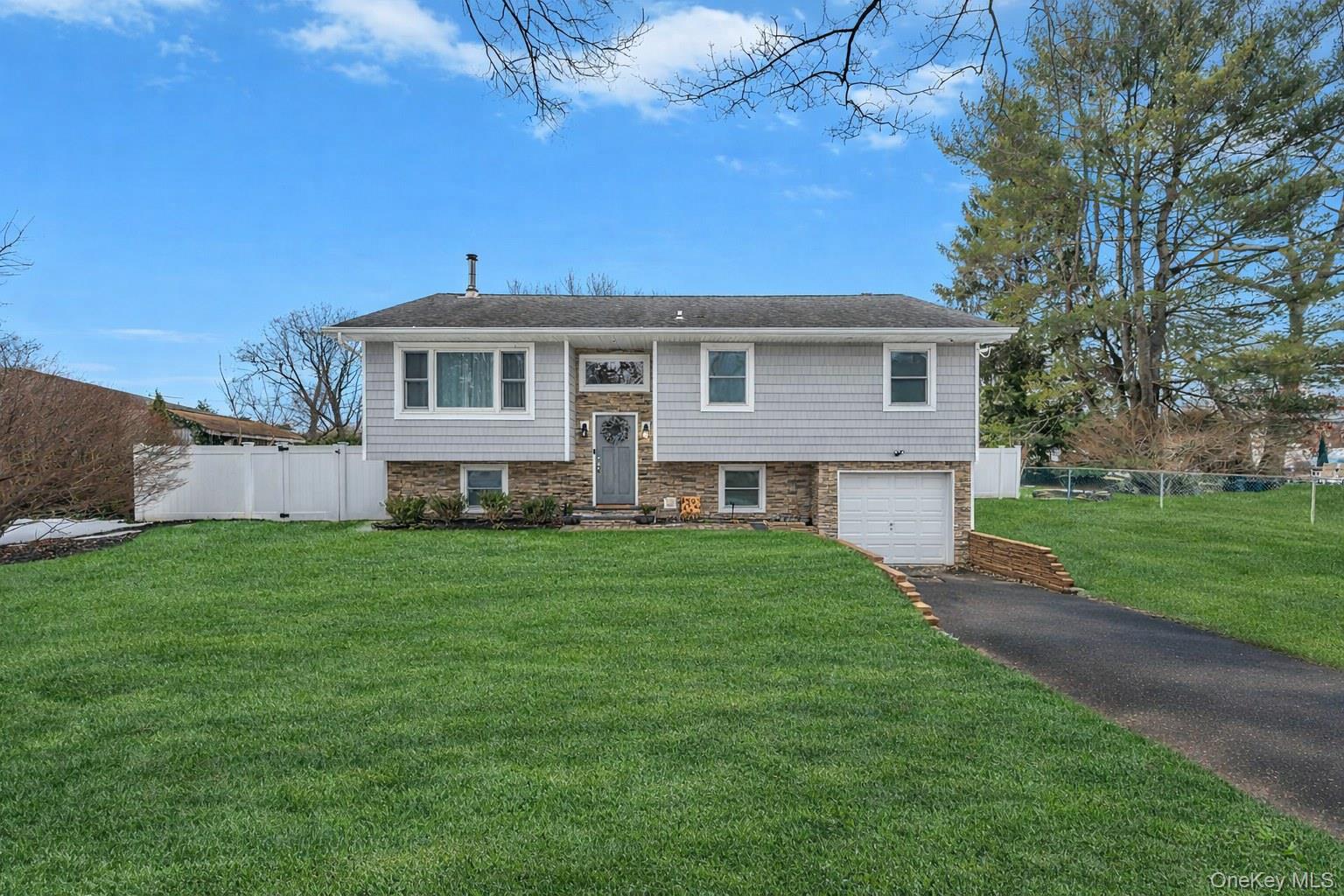 #2 photo, 39 Joseph Place, Саффолк ‖ Nesconset , NY 11767