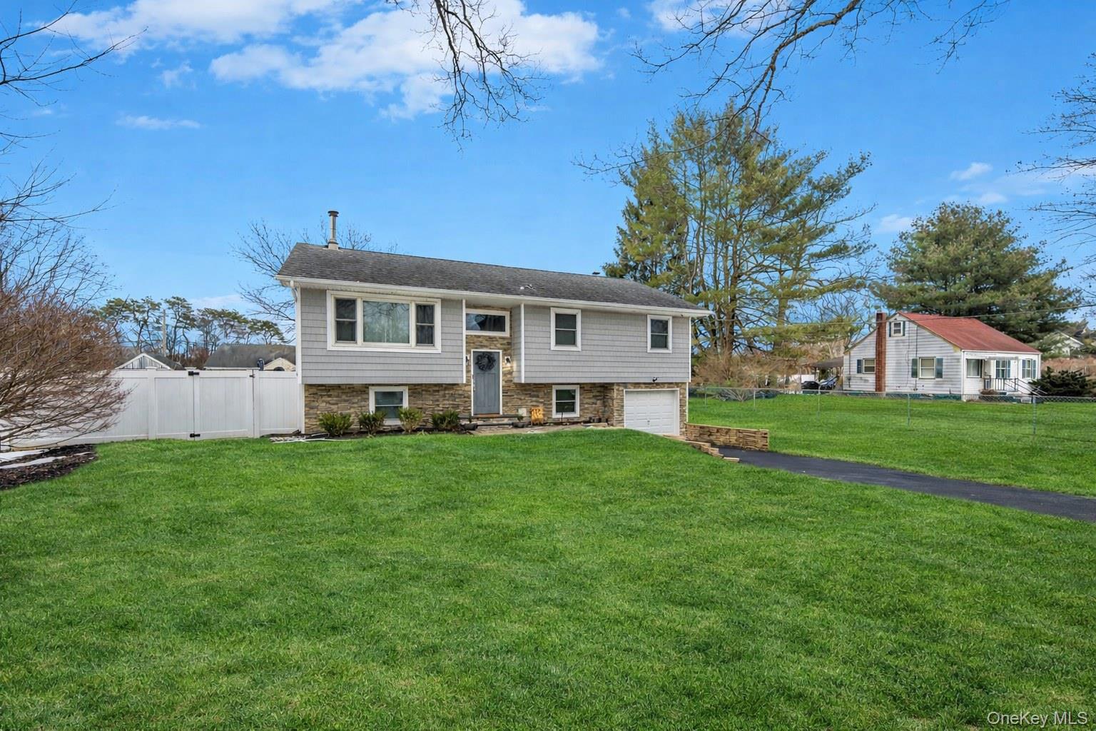 #3 photo, 39 Joseph Place, Саффолк ‖ Nesconset , NY 11767